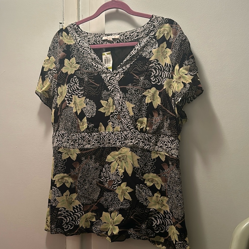 JM Collection two piece skirt and top floral black and green